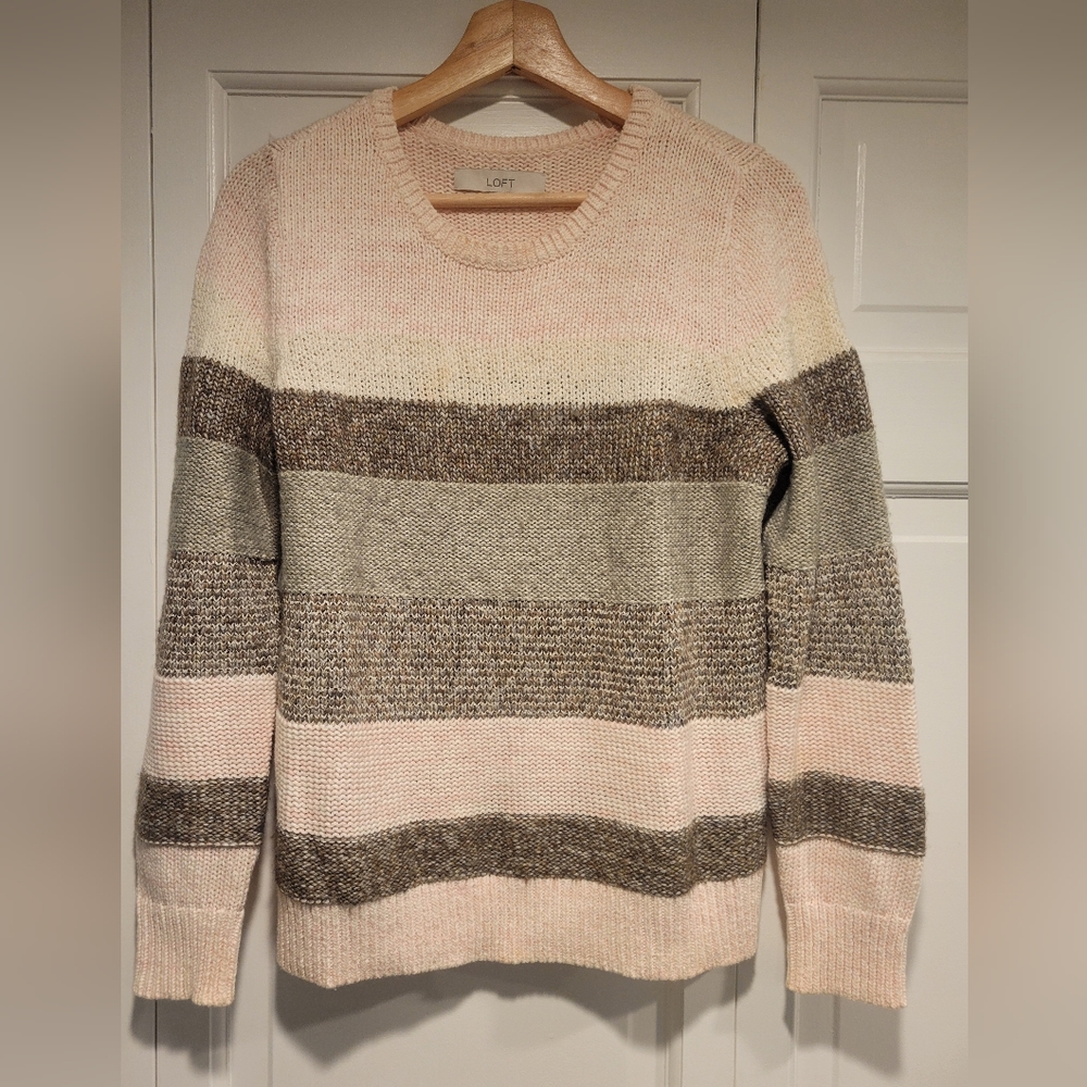 Loft womens crewneck sweater like new size med